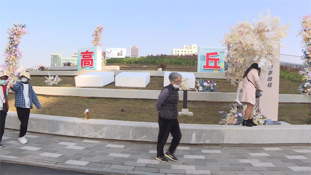 高雄車站廣場天棚壯觀　綠園道串聯城市新地標誕生