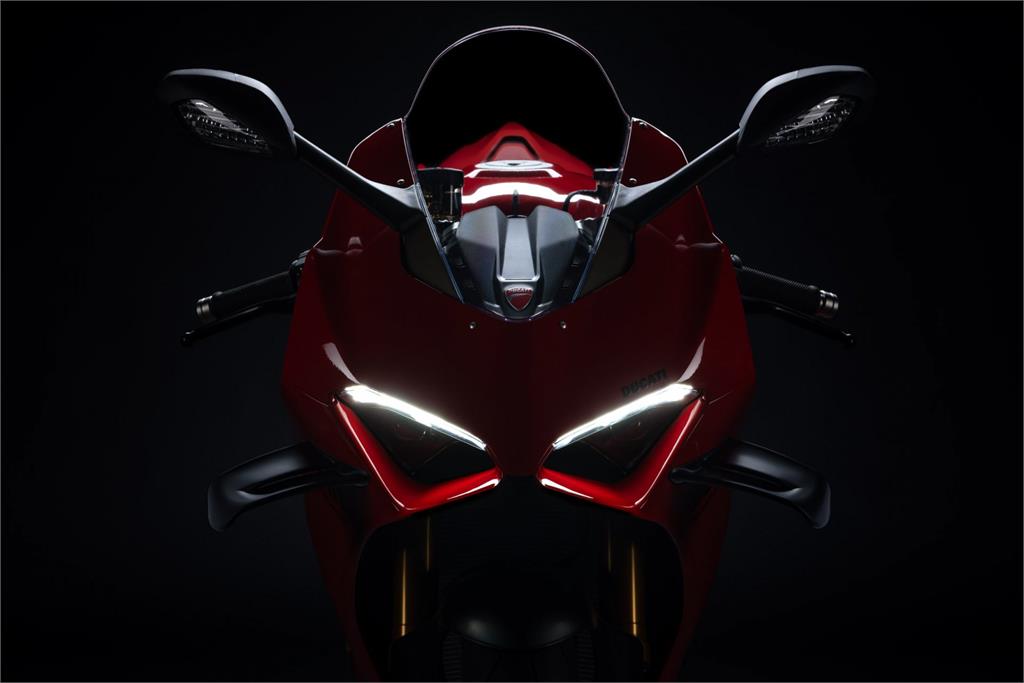 2023 Ducati Panigale V4 & Streetfighter V4抵台！想當大A哥就差這一輛！