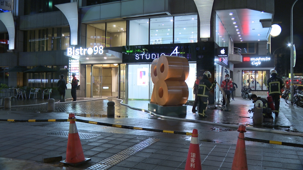 北市忠孝東路火警 火勢半小時撲滅無人傷