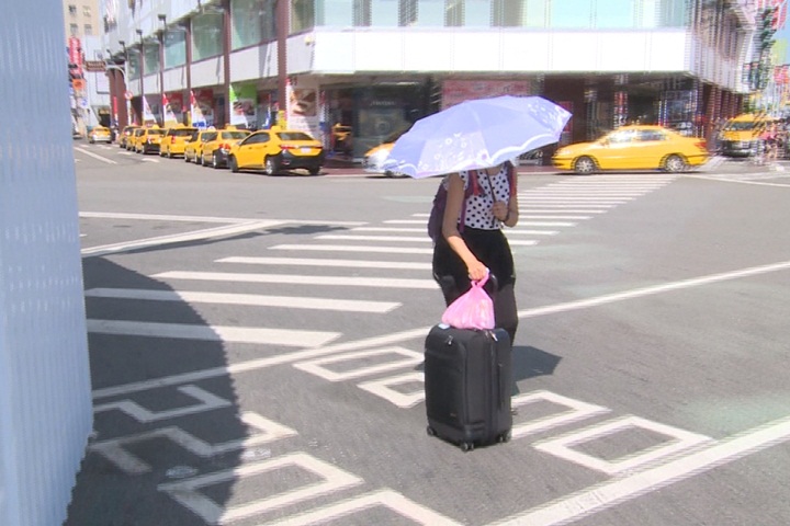 新竹火車站改造封步道 行人夾縫中求生存