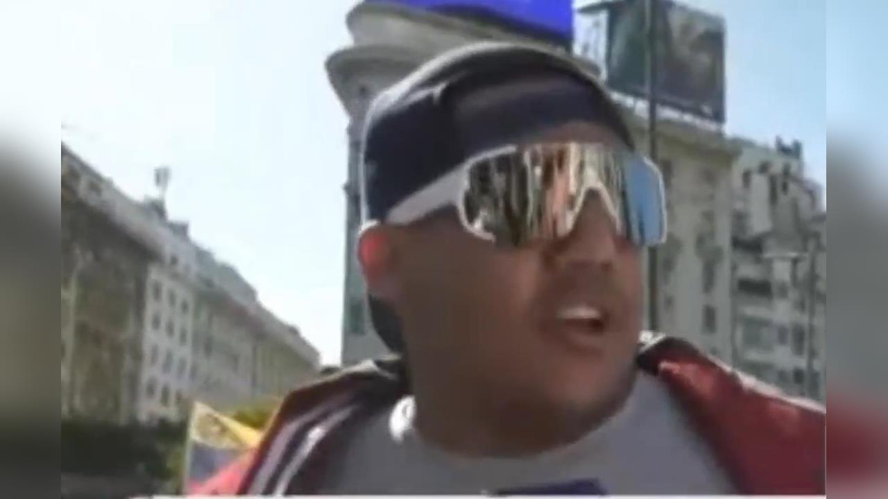 快新聞／委內瑞拉人街頭慶祝　反擊「美國只想要石油」：中國、俄國難道要玉米餅食譜？