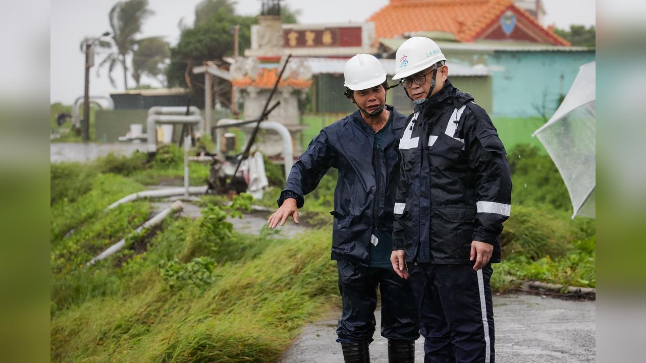 快新聞／豪雨狂炸高雄！陳其邁、賴瑞隆分進合擊「全面盯防汛」