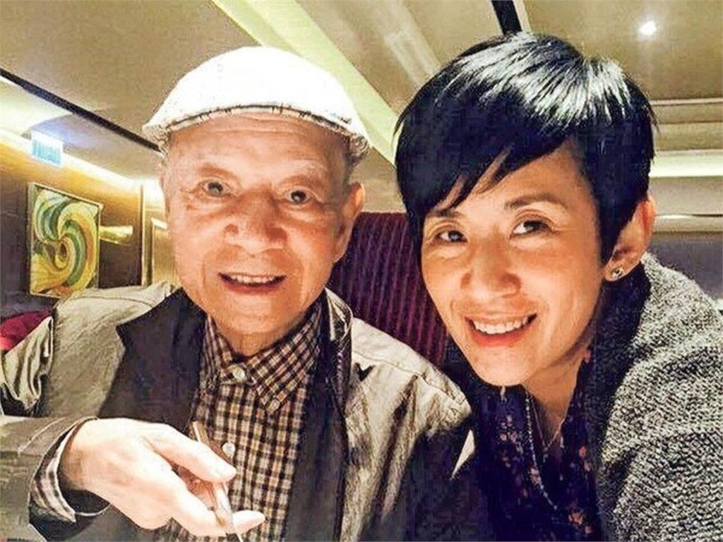 被譽香港六合彩之父！吳君如父親辭世　享耆壽93歲