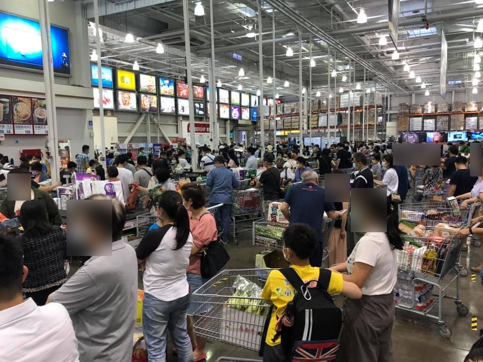 快新聞／民眾瘋搶物資　愛買、家樂福、好市多即起限購