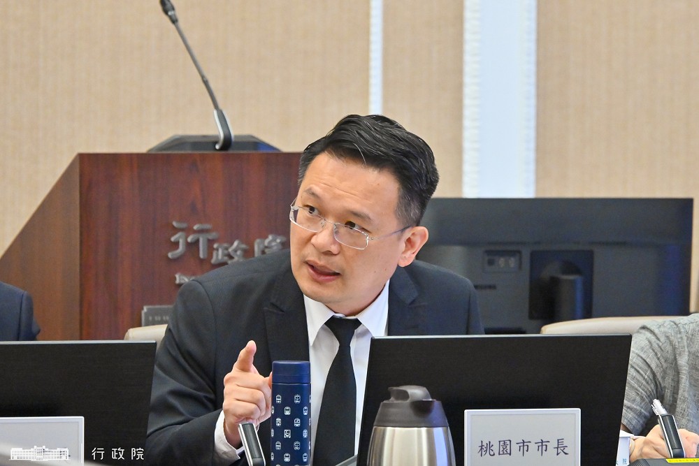 蘇俊賓院會獻策解高鐵連假亂象　卓榮泰認同「每站都很重要」