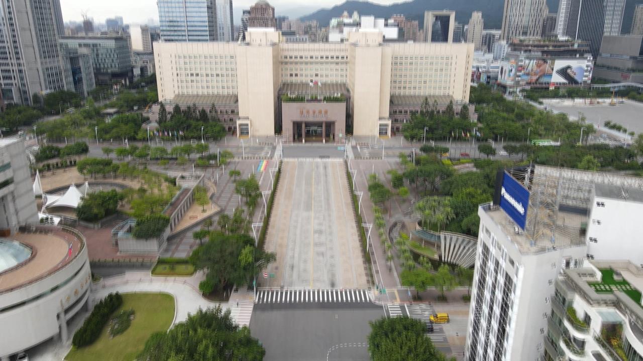 北市府開「不到3萬薪水」　議員踢爆：近53%轄下單位請嘸人