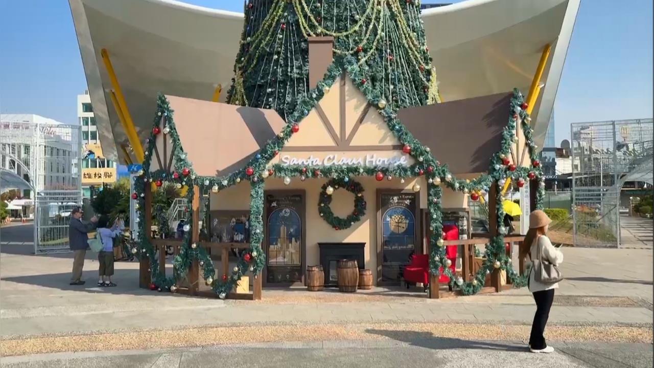 高雄中央公園耶誕小屋被破壞 嫌惡劣噴漆"六六六"