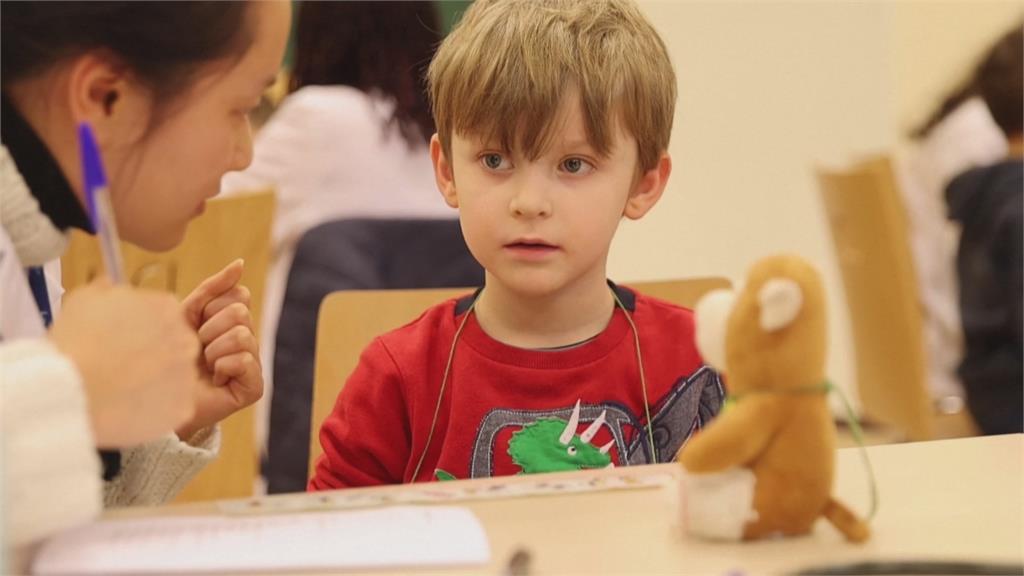 「<em>泰迪熊</em>門診」遊戲模擬具教育意義　孩子不再怕看醫生
