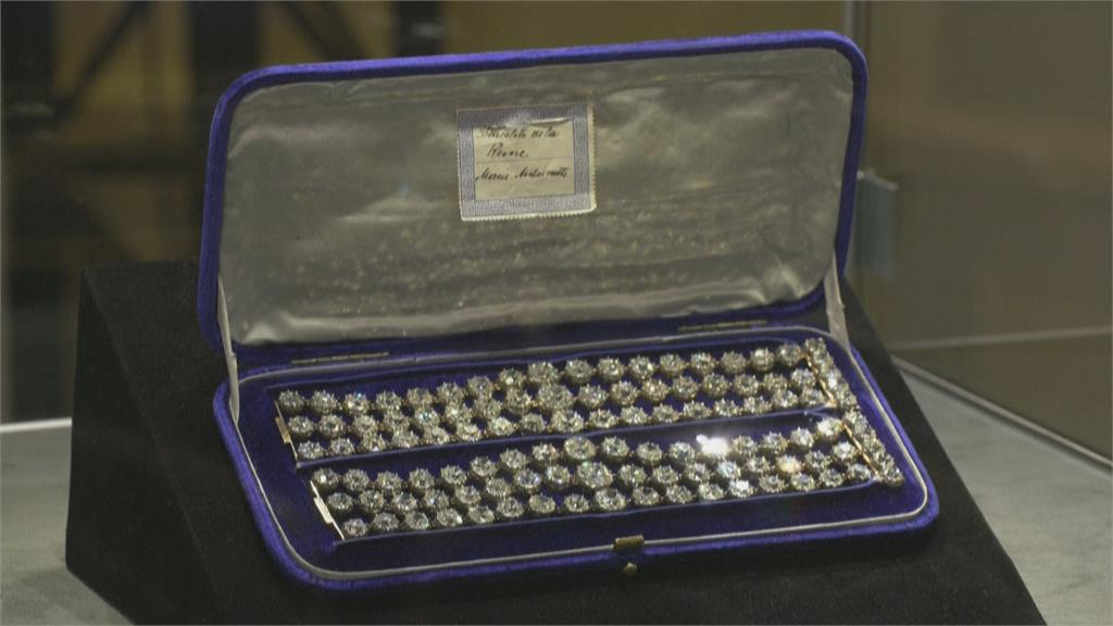 鑲嵌112顆鑽石！　<em>法國</em>瑪麗皇后鑽石手鍊　2億多台幣拍出