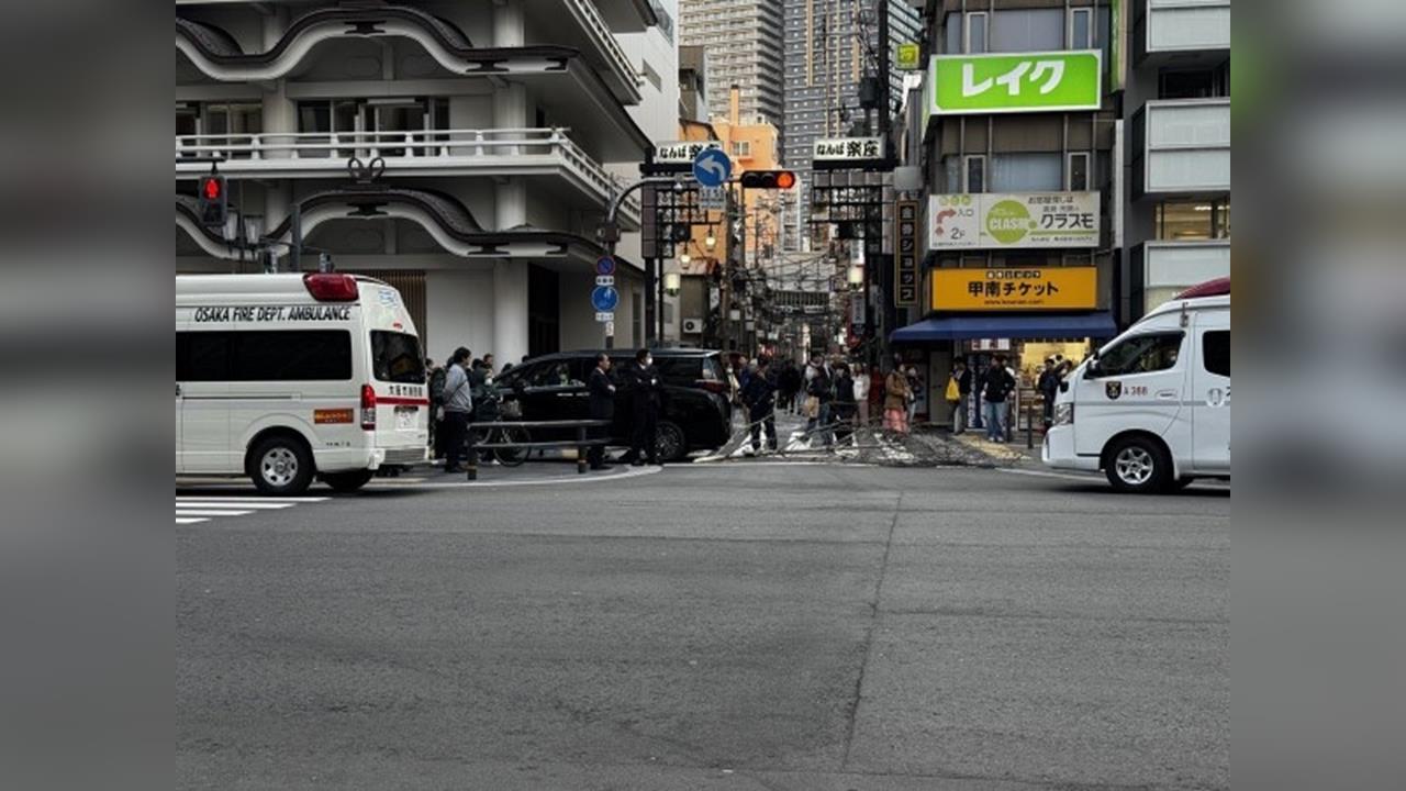 快新聞／旅日注意！大阪難波站轎車突衝人行道　孩童在內3人送醫