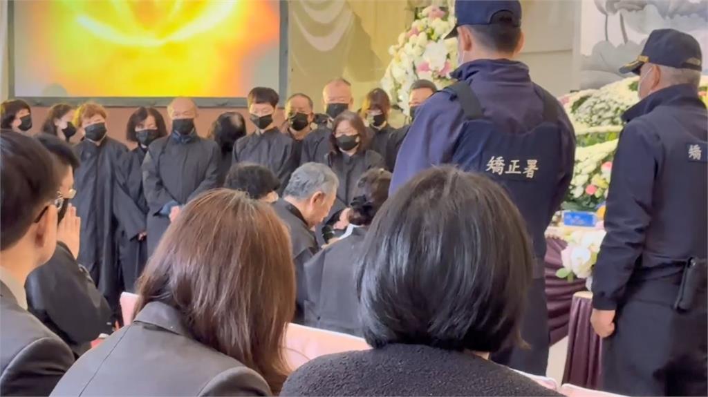全文／家祭跪別父親　柯文哲哭喊您臨終等不到我：是自己一生遺憾
