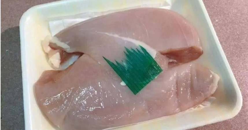 超市雞肉「多一片綠葉」是幹嘛？食品廠員工現身說法　網友：漲知識了