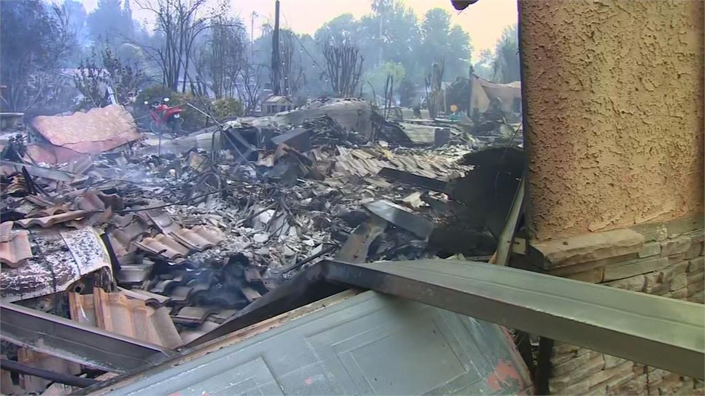 美國加州野火不受控延燒 死傷人數續攀升