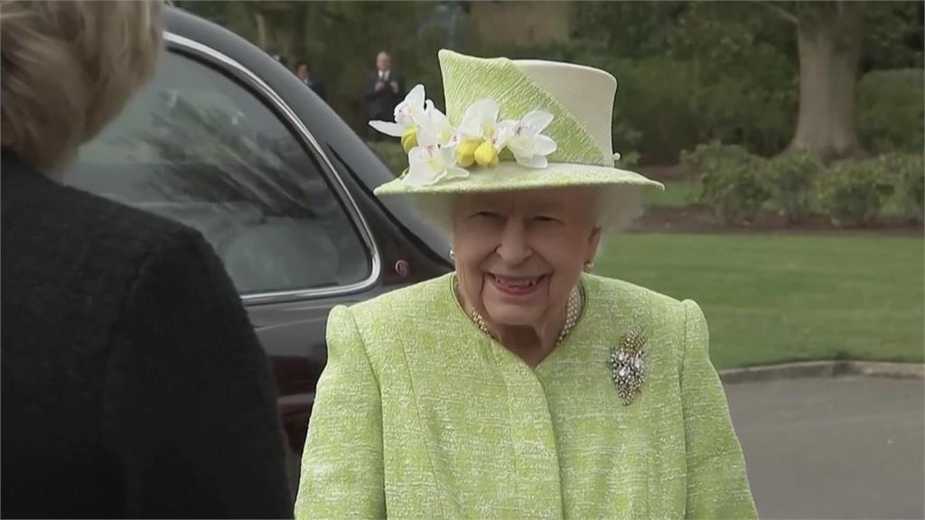 白金漢宮證實「95歲英國女王確診」　症狀輕症將居家工作