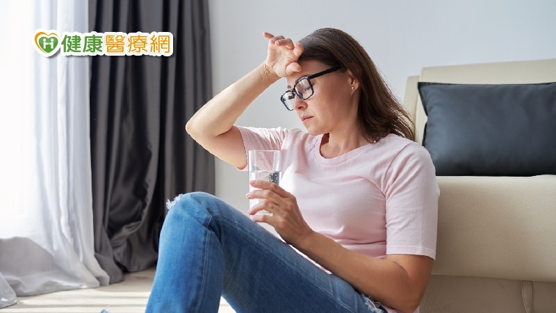更年期燥熱又易怒！中醫「滋陰清熱」減緩三大症狀