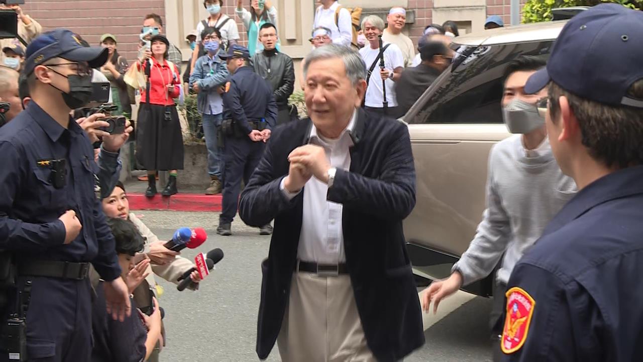 沈慶京哭窮盼拿回8千萬保金　反被法院再加保3千萬