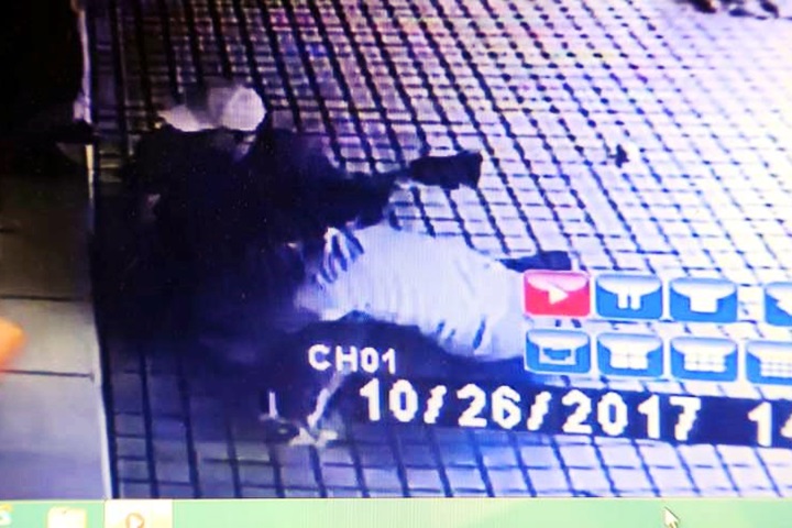 男子愛戀網咖女店員 竟持刀劃傷對方男友？