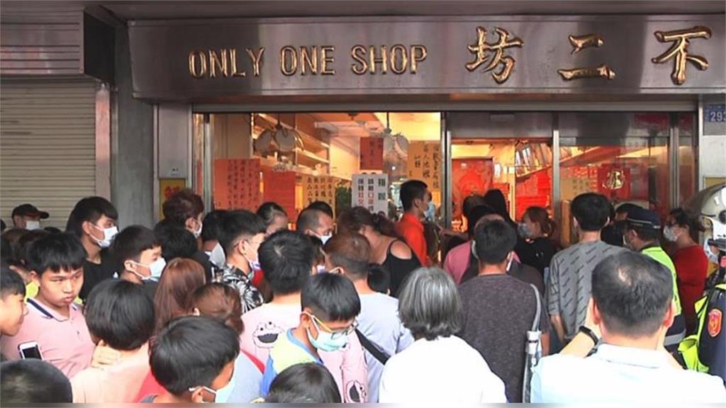 不二坊蛋黃酥代購價飆破1500元！「1顆100元」堪比便當掀網熱議
