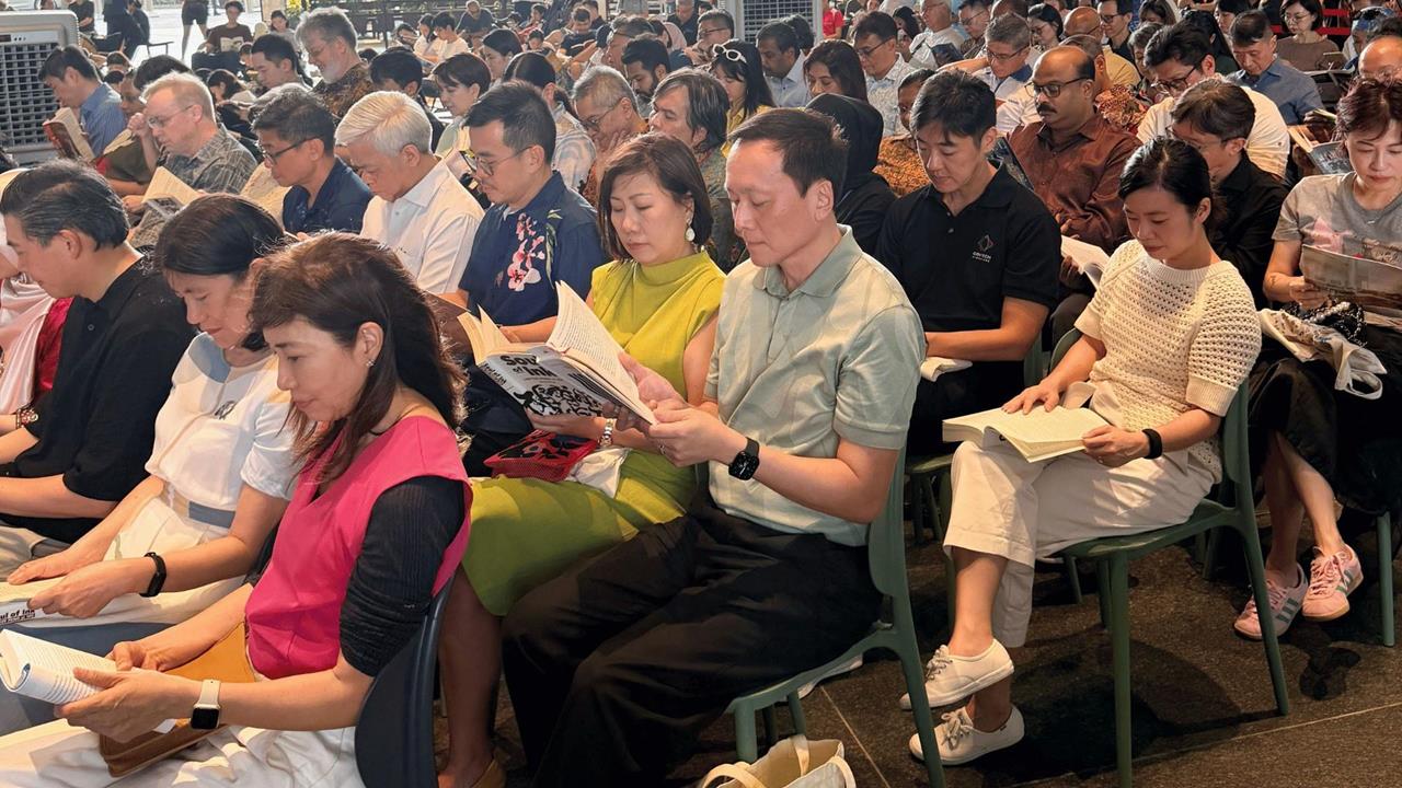 看書15分鐘也能賺外快？ 新加坡推「閱讀計畫」鼓勵培養習慣