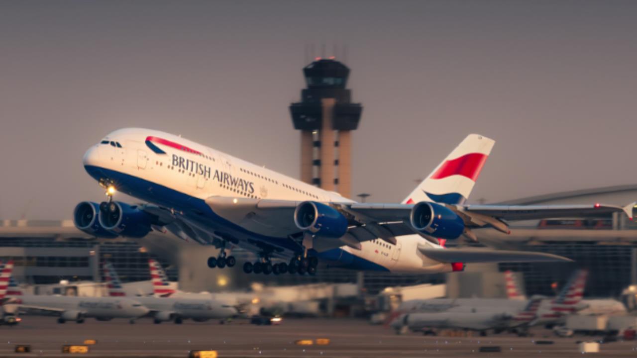 激戰16女「攝狼機長」筆電鏡頭直拍床！極樂片外流「多家航空空姐」受害