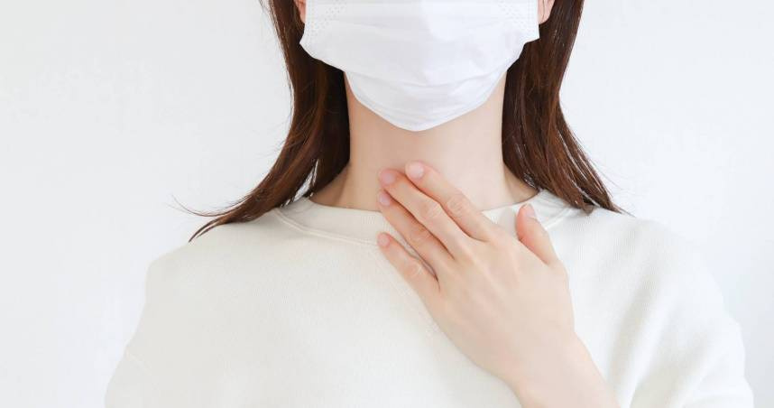 一早起床喉嚨痛? 醫揭可能是「3狀況」非感冒