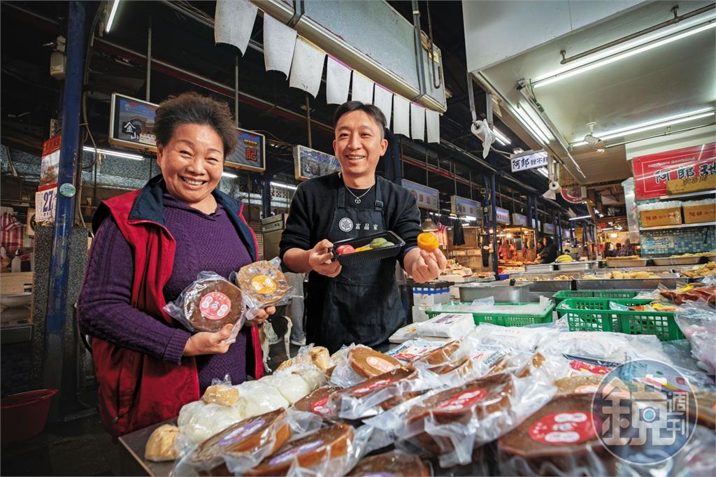 【台灣老店】廣告業轉行做粿被笑混不下去　他創精緻粿被金山財神廟指定拜