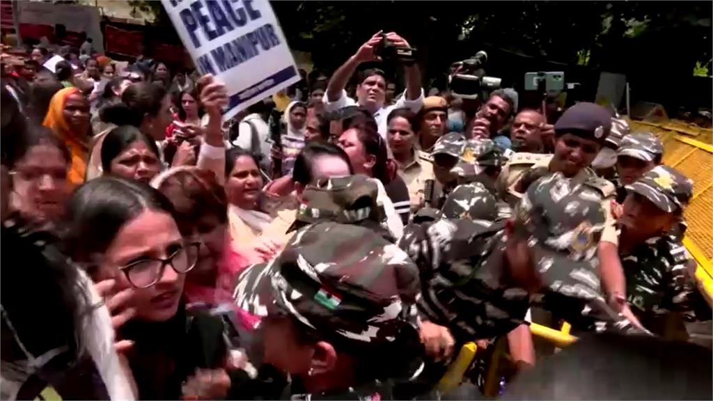 印度2女遭集體性侵、裸體遊街　總理莫迪批「可恥」
