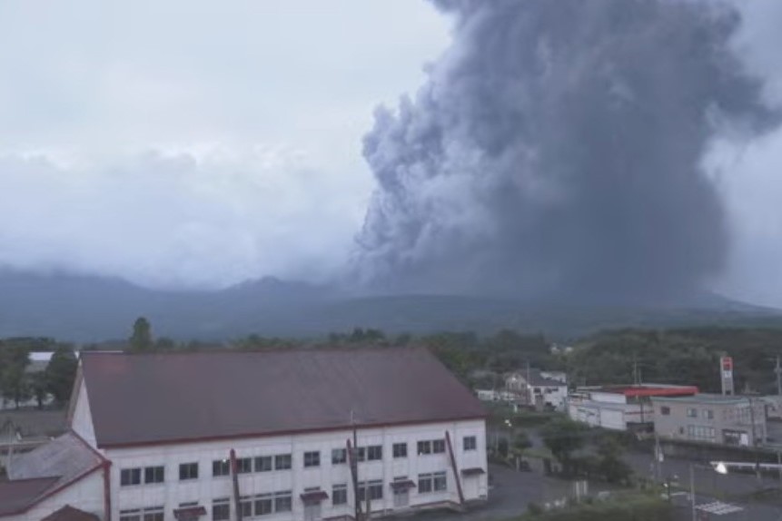 快新聞／赴日注意！九州「新燃岳」火山爆發　鹿兒島、宮崎縣受影響
