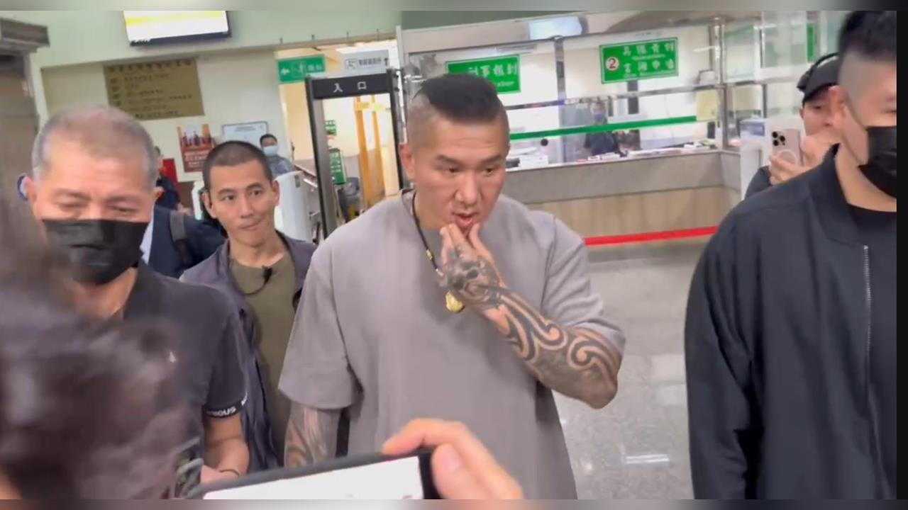 快新聞／館長15萬交保！　檢方認定涉違「煽惑他人犯罪、恐嚇危害安全」