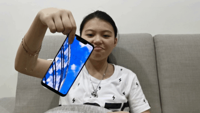  SHARP OLED 曲面螢幕 地表上最輕的旗艦級智慧手機 SHARP AQUOS zero 開箱 評測 分享: facebook PLURK twitter  