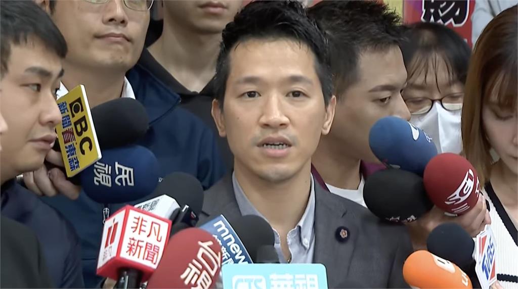 快新聞/將幫王世堅力拼立委選戰? 何志偉喊恭喜:只要黨提名就會去幫忙