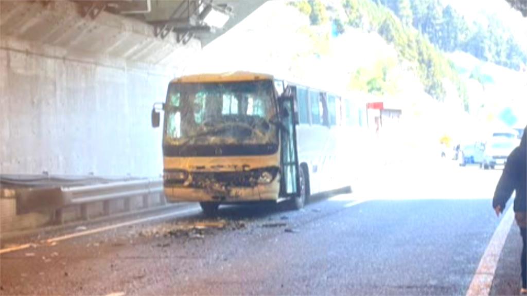獨！遊富士山變驚魂記「急煞追撞47人傷」　台旅客路邊凍僵苦等5小時