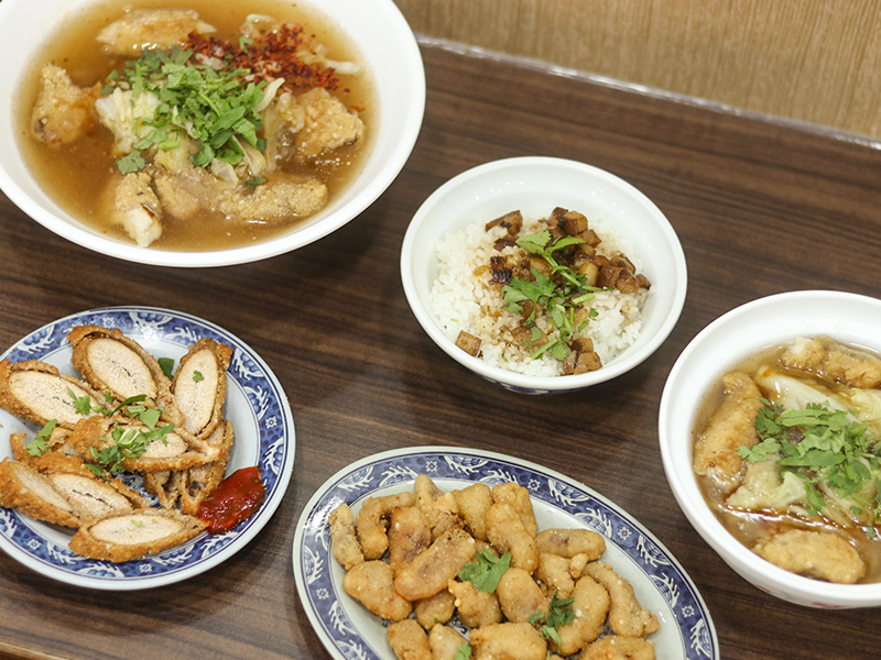 台南必吃小吃店！傳承30年𩵚魠魚焿 季節限定海產新鮮上桌