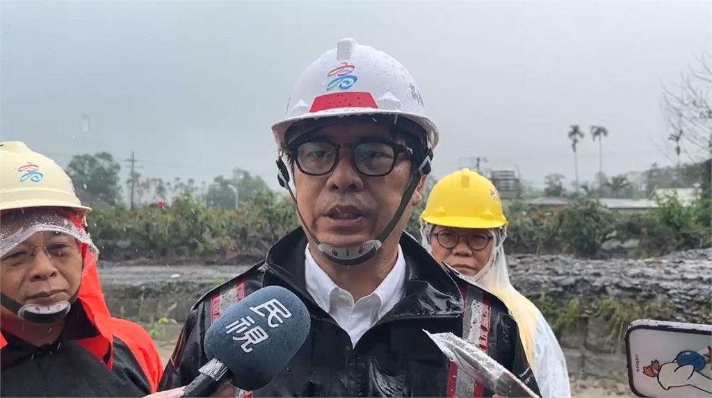 快新聞／一週下1年的雨！視訊卓揆後挺進六龜　陳其邁：宛如莫拉克的雨量