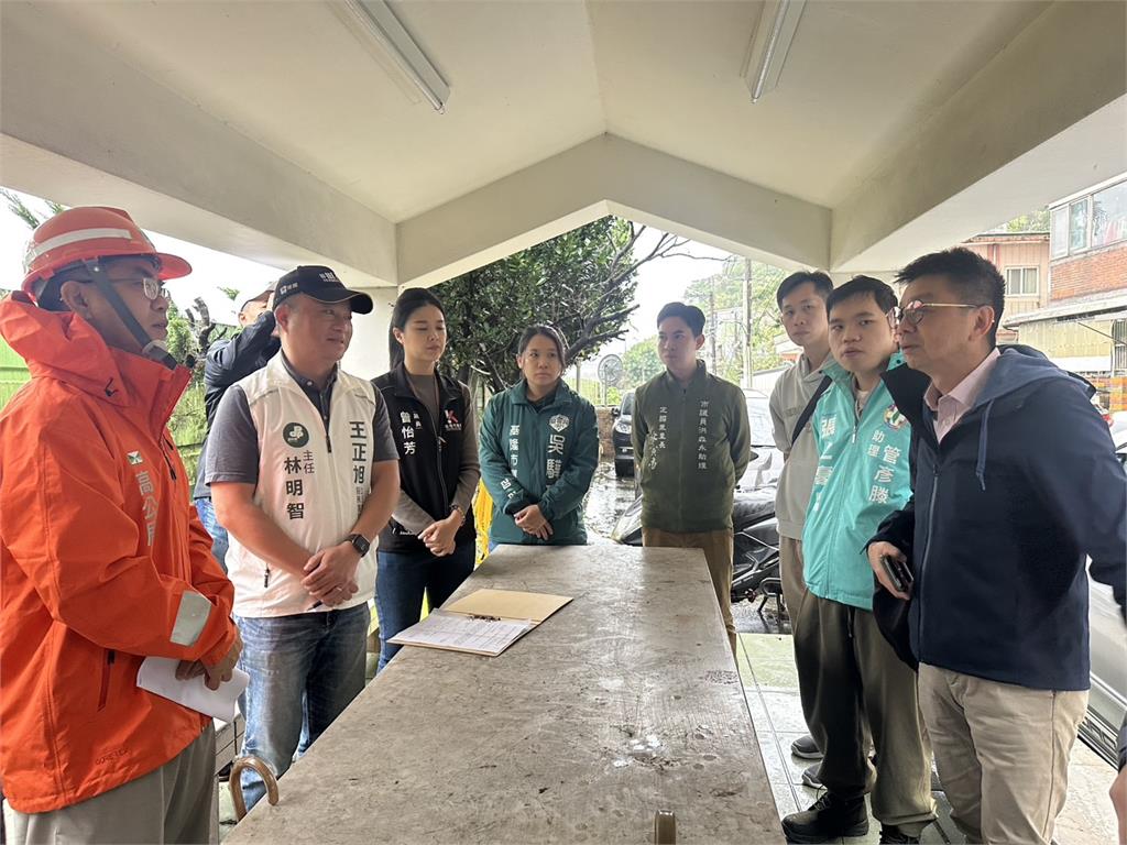 快新聞／整復需700萬！國1南下基隆路段邊坡滑落　綠基隆民代一同會勘