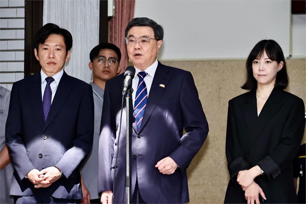 游盈隆指用《國籍法》處理李貞秀「太牽強」 　卓榮泰：做法沒錯會繼續