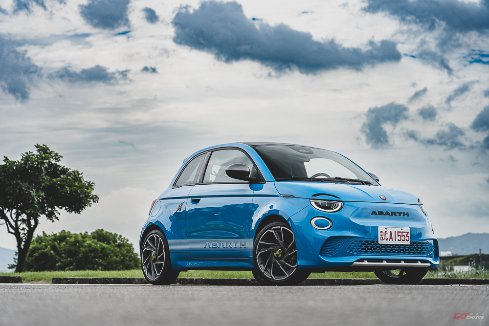 純電會把充滿浪漫情懷的義式風情抹族嗎？Abarth 500e Scorpionissima 試駕
