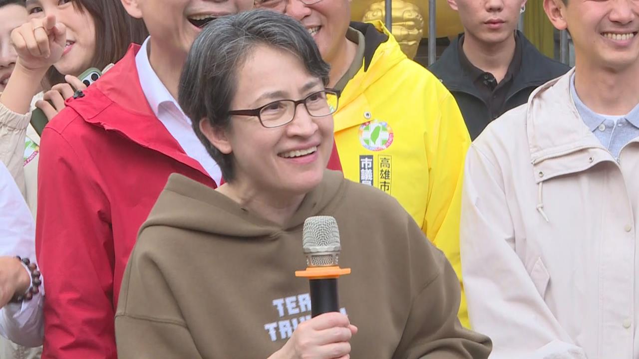 快新聞／蕭美琴來了！赴高雄鳳山代天宮參拜喊：希望人民能夠團結一致