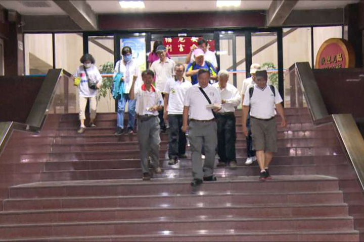 「來為台灣加油」 反年改團體26人訊後請回