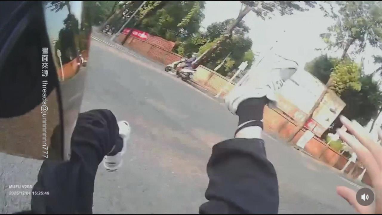 高雄貨車漏油「5分鐘害4車自摔」 警掌握涉案車輛依肇逃偵辦