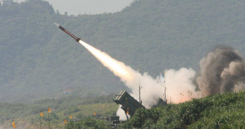 屏東九鵬基地飛彈射擊操演傳意外！　愛國者二型飛彈發射4秒自爆