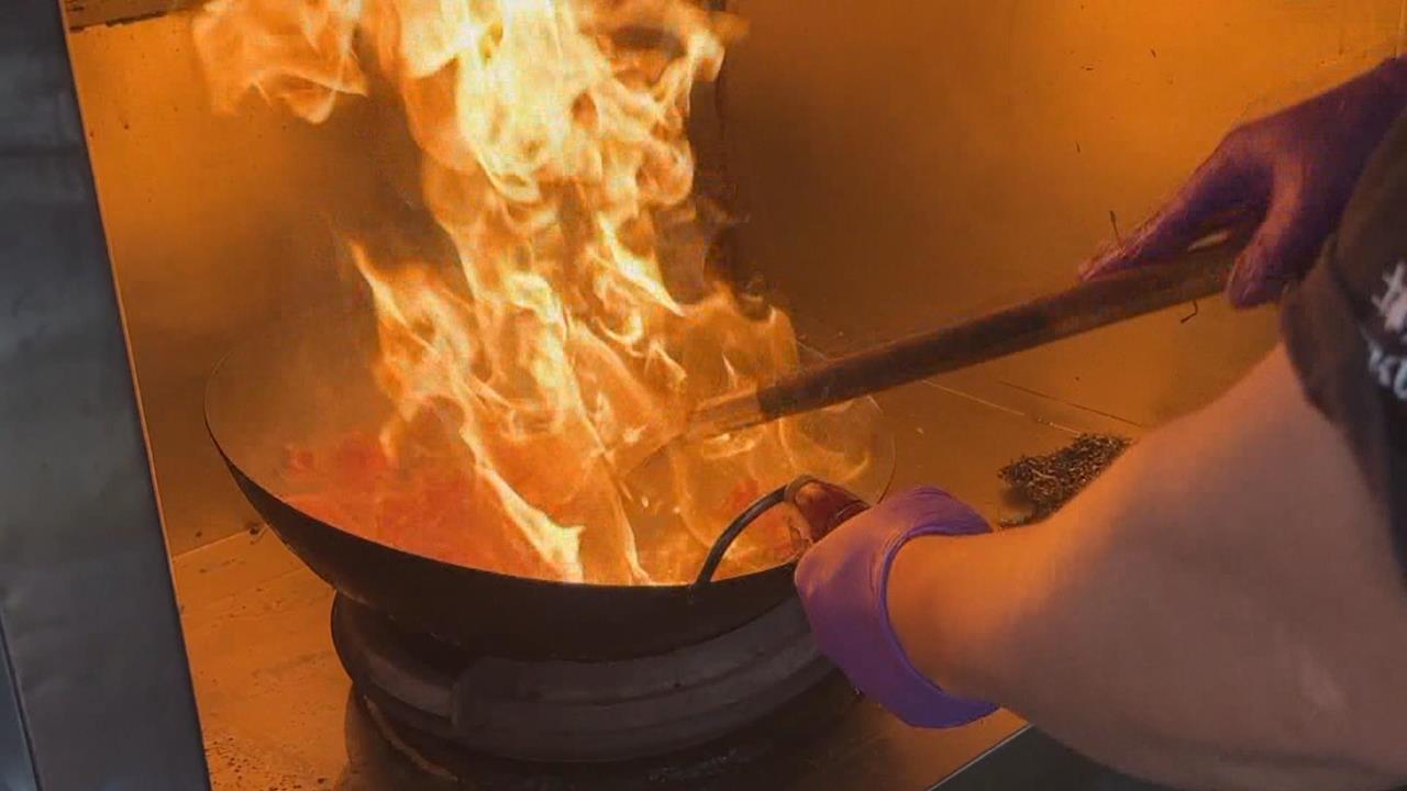 炒麵變發爐? 雲林鴨肉炒麵 大火爆炒迸鍋氣