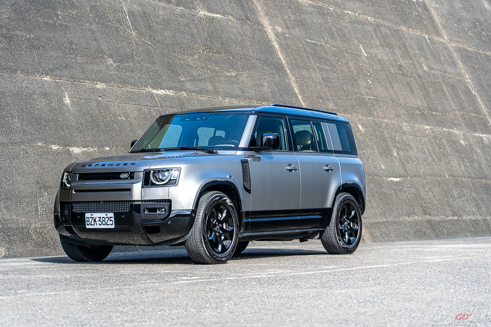 這次　我們不越野｜JLR 25 年式 Defender 是能有多吸引人？