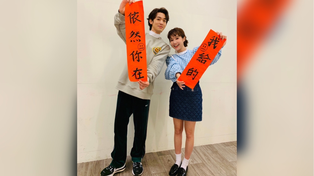 男神吳思賢〈我給的〉洩感情觀 ......李佳穎義氣相挺抱抱和陪吃....