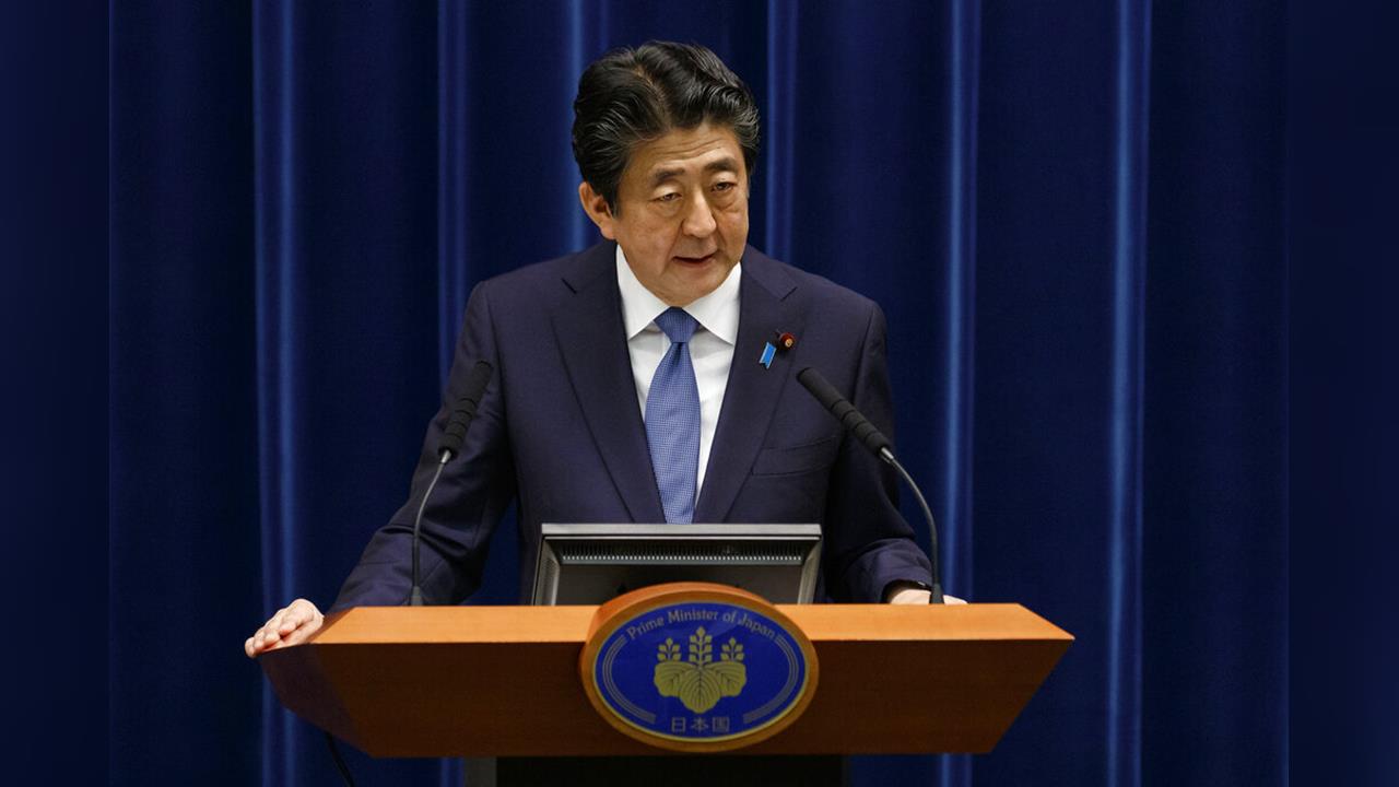 紀念安倍晉三！　日本首座銅像長野縣揭幕　重現安倍經典姿態