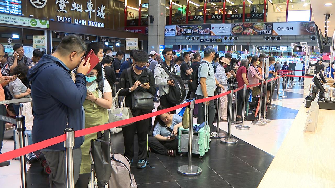台鐵鐵路便當節登場湧現人潮　15家日本鐵道業者跨海應援