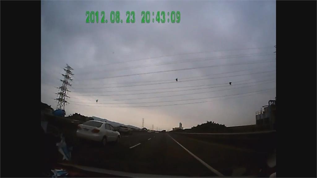 高速公路突見電纜蜘蛛人　原來是台電維修　