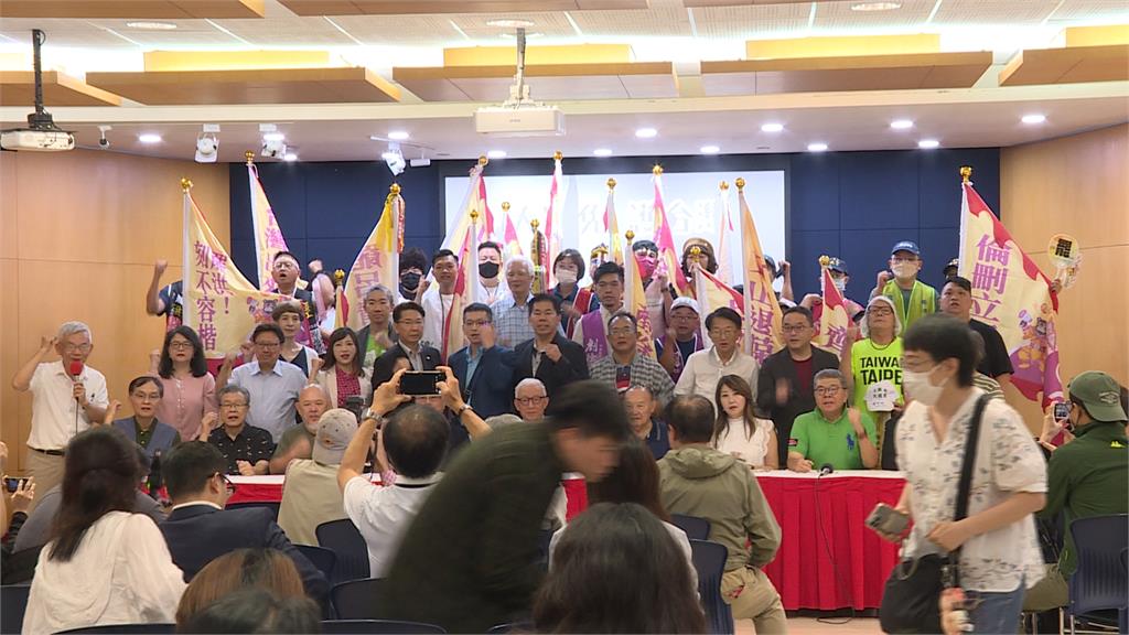 全台罷團大集結!曹興誠瞄準中間選民:「這一點」最重要