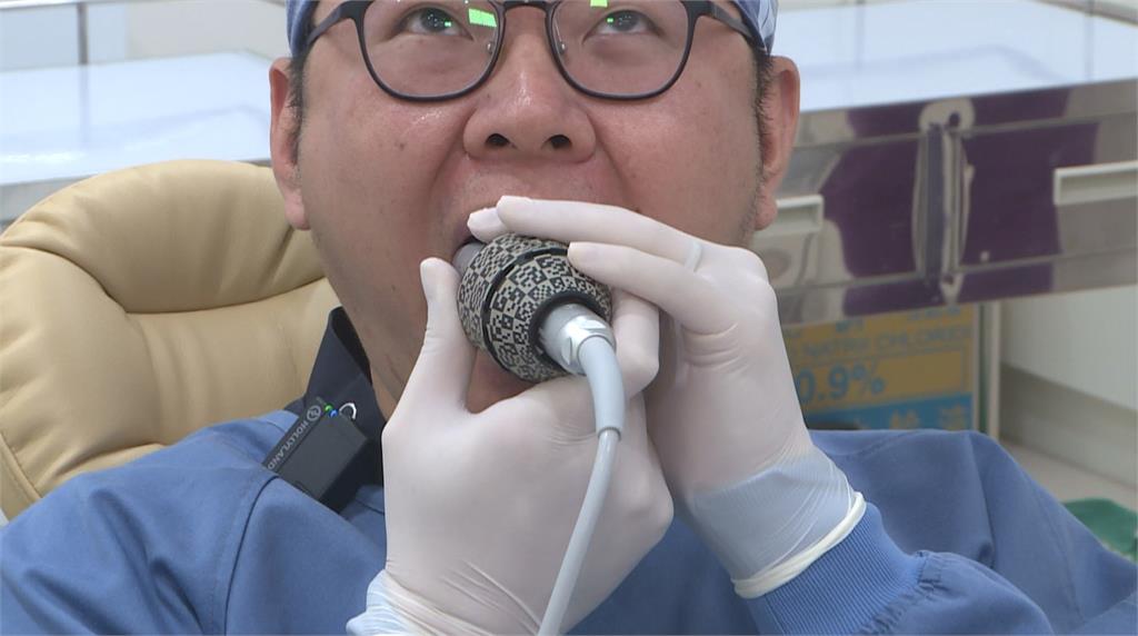 高難度！桃園牙醫「幫自己植牙」　影片PO網引熱議！網：根本黑傑克