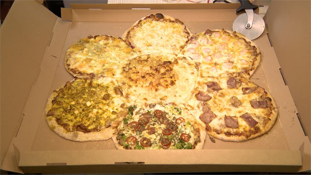 七種口味一次滿足！披薩變身超大花朵